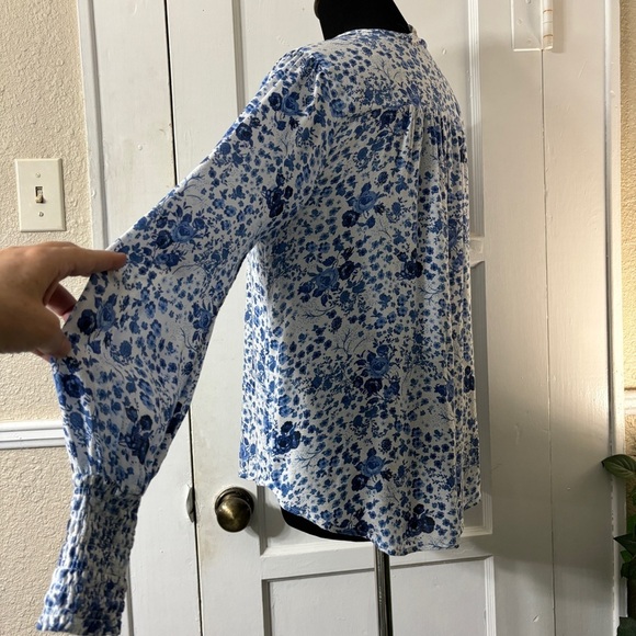 Lucky Brand Pullover Tassel Tie Smocked Wrists Top - Picture 5 of 14